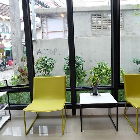 DewyHouse Hostel Chiang Mai Buitenkant foto