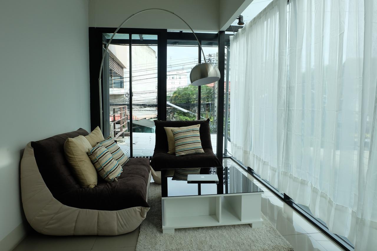 DewyHouse Hostel Chiang Mai Buitenkant foto