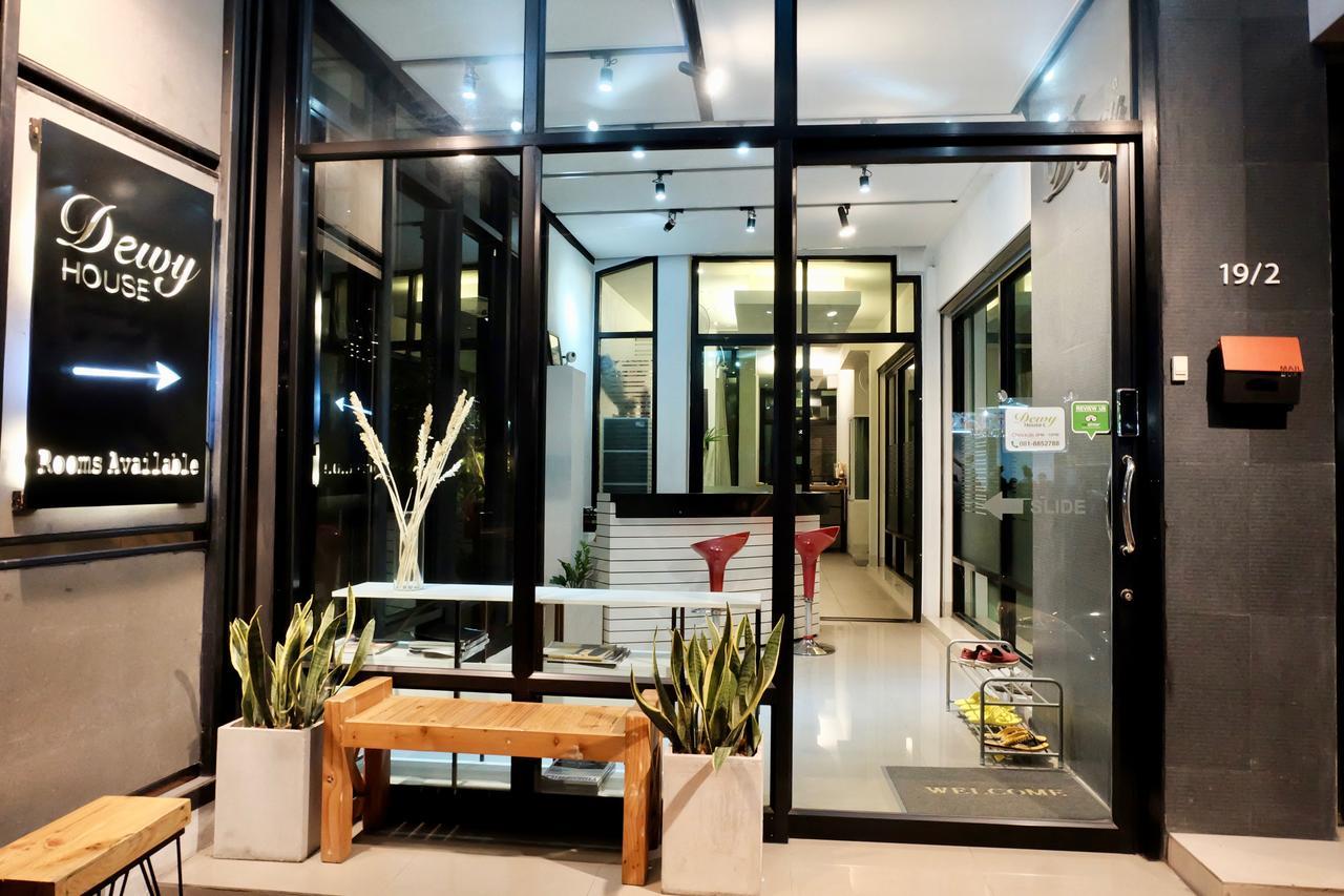 DewyHouse Hostel Chiang Mai Buitenkant foto
