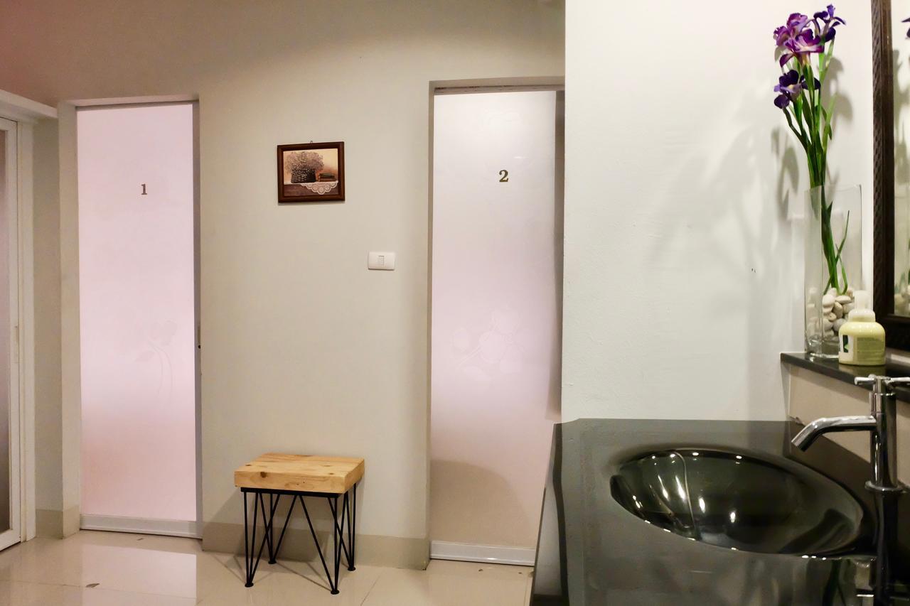DewyHouse Hostel Chiang Mai Buitenkant foto